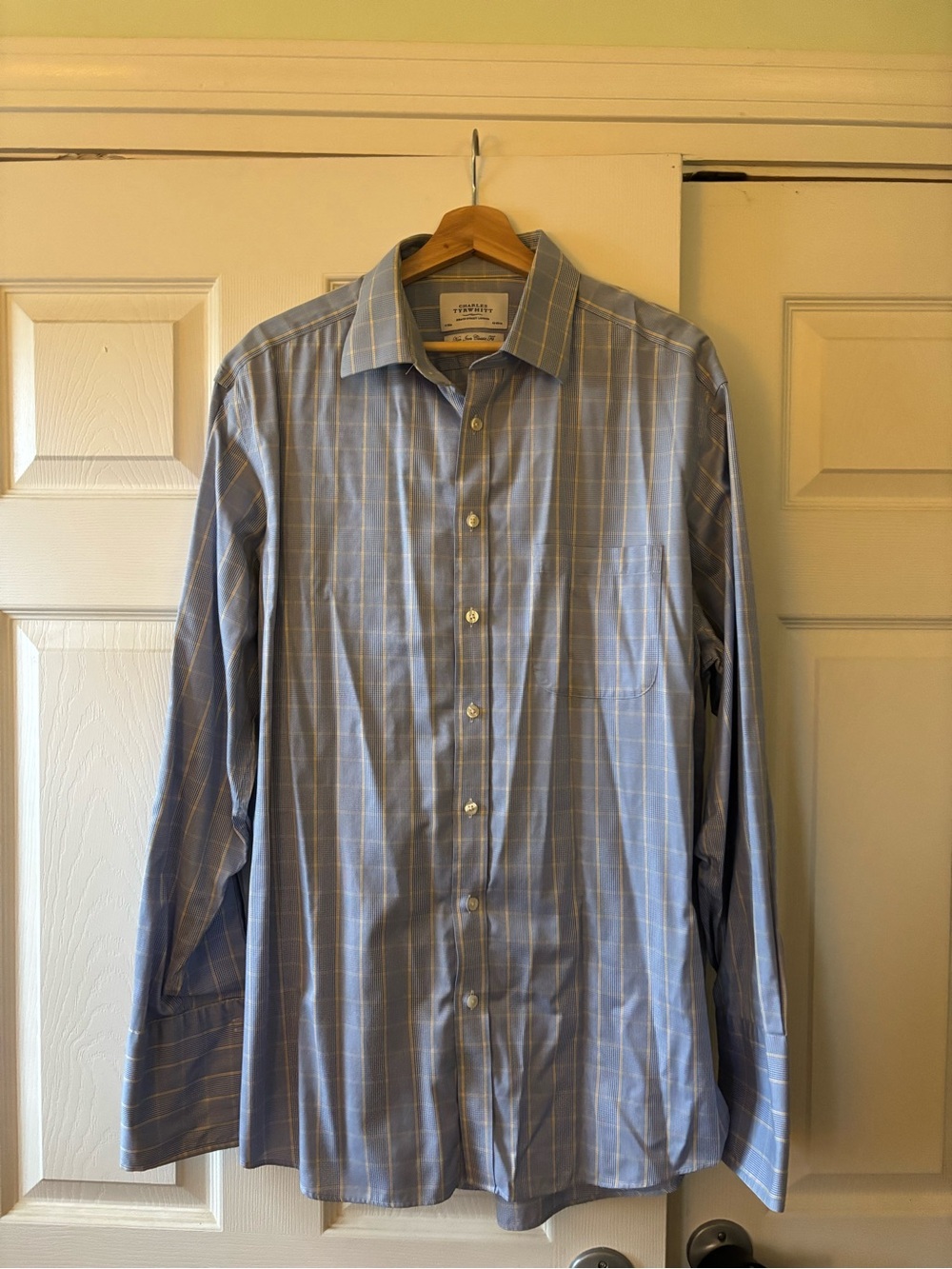 Charles Tyrwhitt Light Blue and White Windowpane Dress Shirt